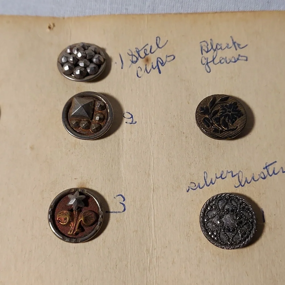Antique Buttons Different Designs On Cardboard By Grandma Metal Steel Misc - Picture 4 of 11